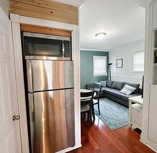 Historic Peaceful Apartment