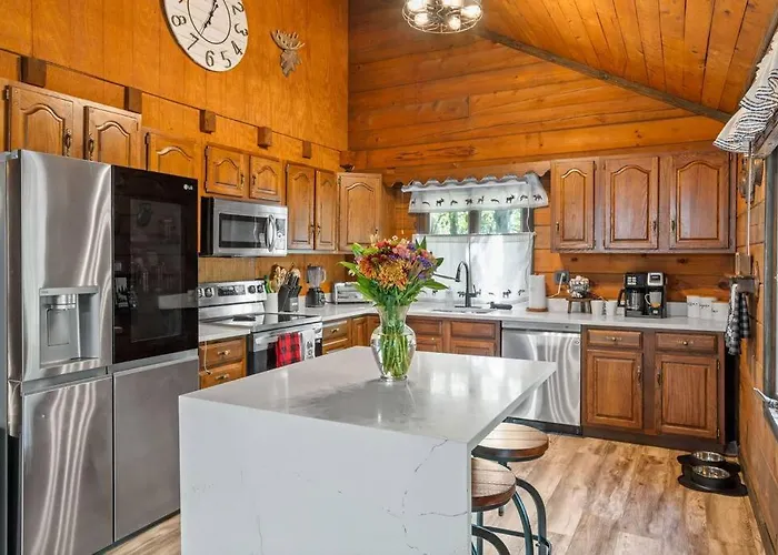 Rustic Luxury In The Pocono Mountains - Stag Lodge