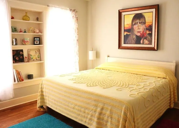 The Elvis House