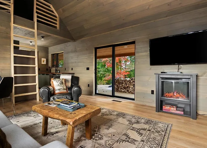 Hidden Acres Vestur Cabin