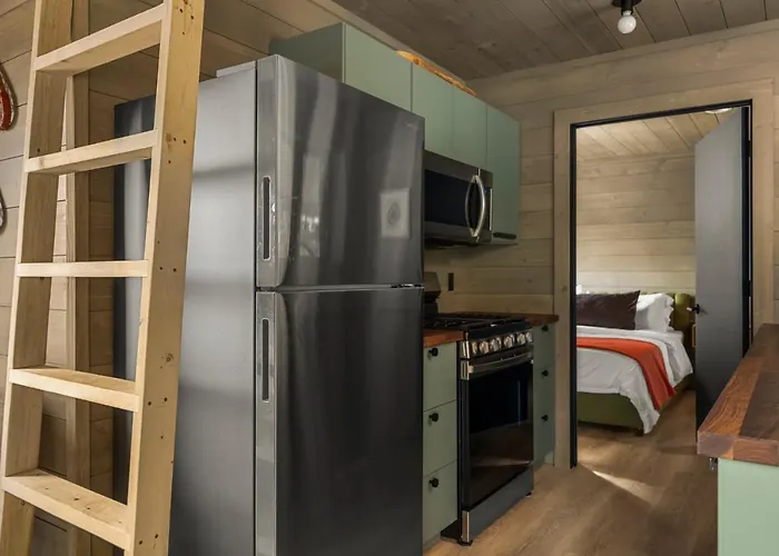 Hidden Acres Vestur Cabin