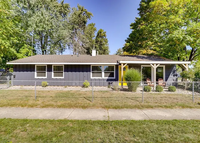 Lovely South Bend Home ~ 3 Mi To Dtwn & Notre Dame