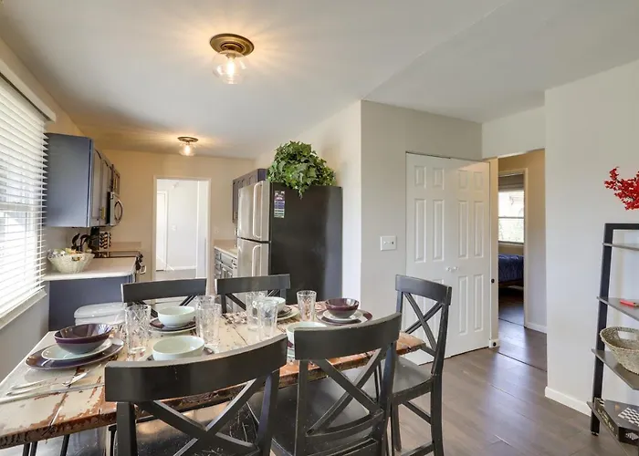 Lovely South Bend Home ~ 3 Mi To Dtwn & Notre Dame