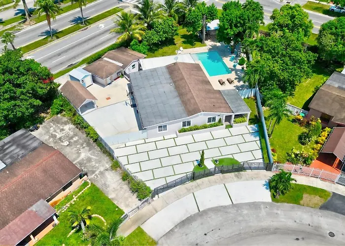 The Gardens - Luxe, Pool, Mins To Hard Rock Stadium