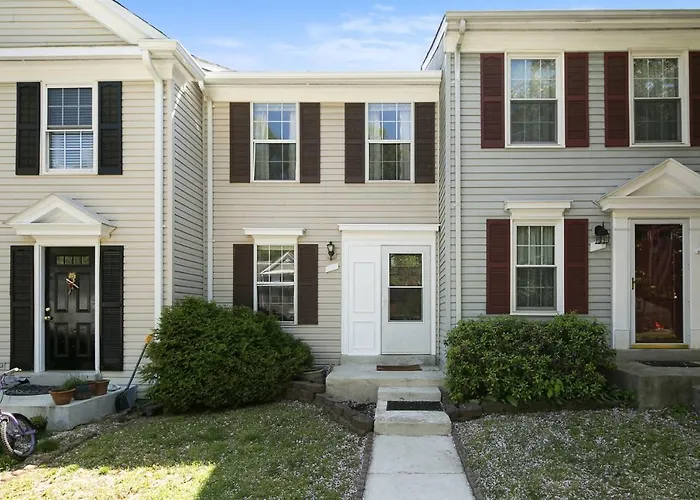 3Br Th 40 Mins From Dc, Pets Ok, Fenced Yard