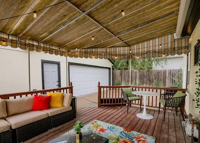 Beautiful - 4Bd With Contemporary Interior