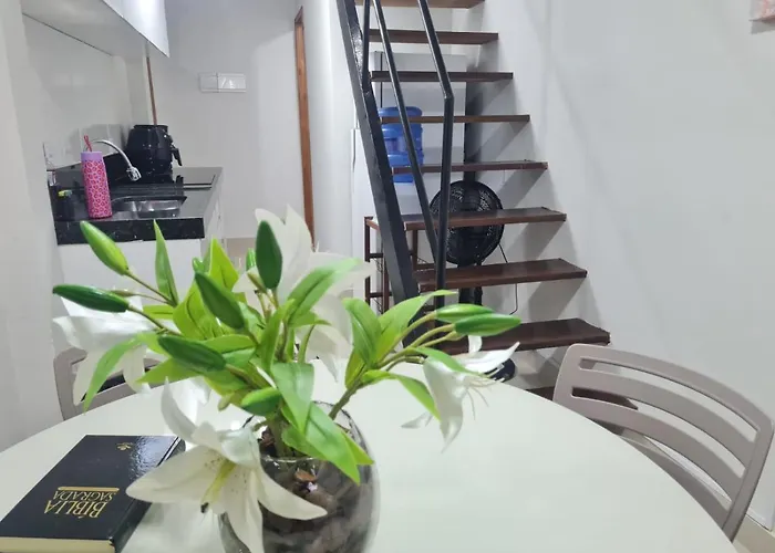 Apto 18 de 2 andares com 2 quartos