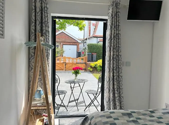 The Whitstable, Tankerton Bolt Hole - Double Room & Ensuite
