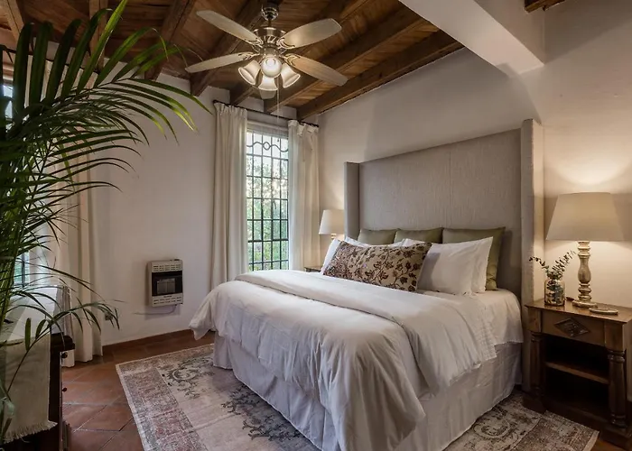 3Br Garden Home With Rooftop & Garage In Centro San Miguel De Allende