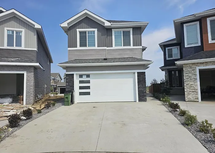New Built House, Stay In Style Guest Suite, 2Bedroom, 2Bed, 2Bath