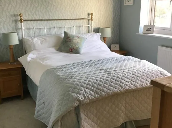 A Place To Stay In Stoke Gifford - Parkway Train Station 5 Min Walk