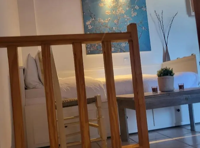 Sunflower Maisonette With Attic