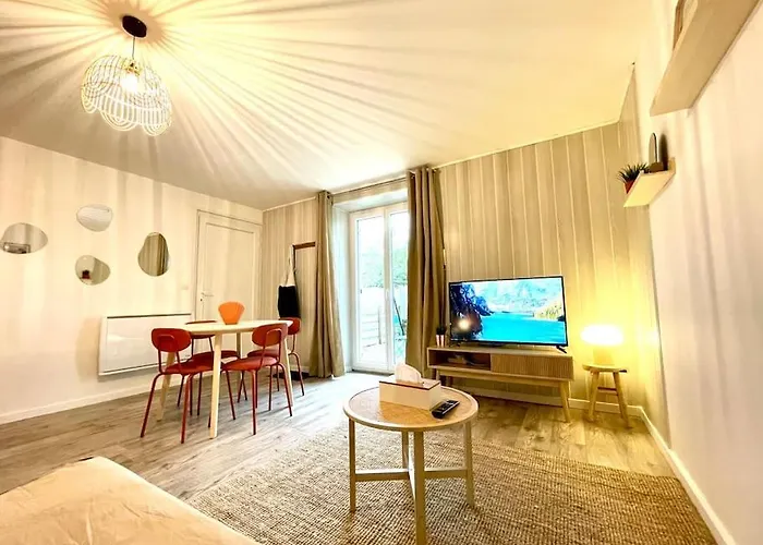 Grand Studio Chez Soi - Queen Size Bed - Terrasse