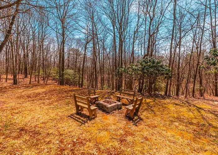 Cheerful Chalet - Fireplace, Bbq, Firepit& Hottub