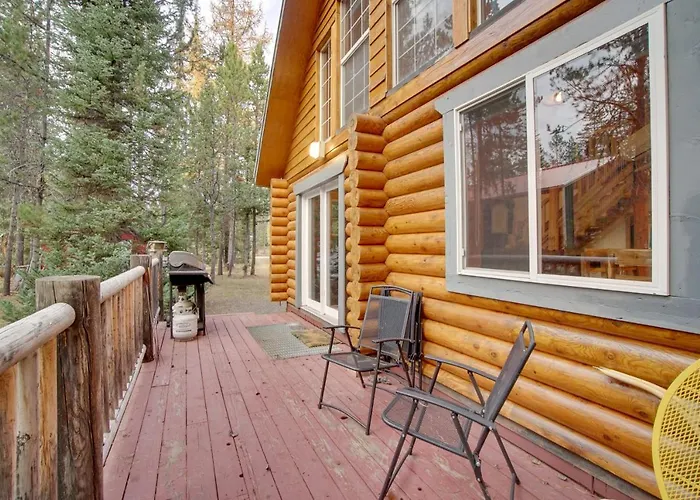 Donnelly Cabin W/ Private Deck: Near Lake Cascade!