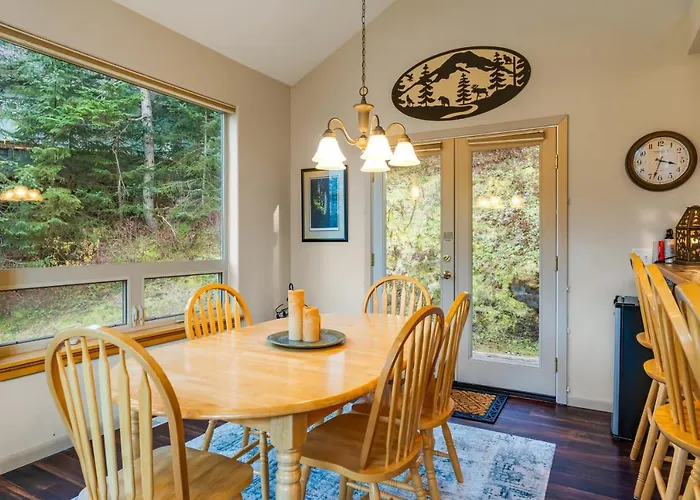 Private Girdwood Cabin W Sleeping Loft Near Alyeska
