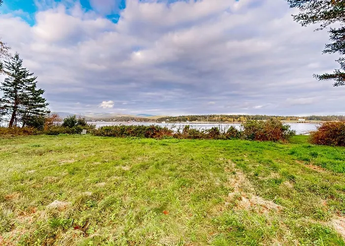 Dog-Friendly Ocean-View Home With Grill, Wood Stove, Deck, Washer/Dryer, & Ac