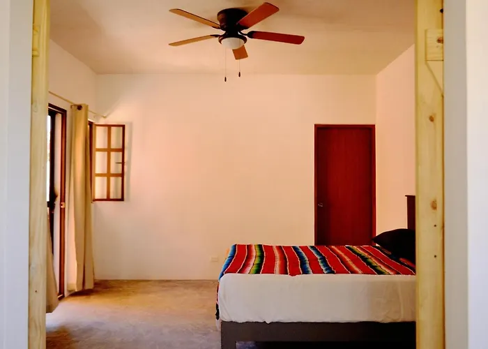 Superbe Appartement Avec Chambre, Piscine Et Parking Prive