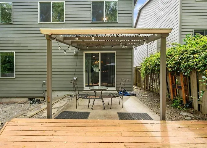 Troutdale Treasure - Spacious 3Br, 3 Bath Home Near Edgefield