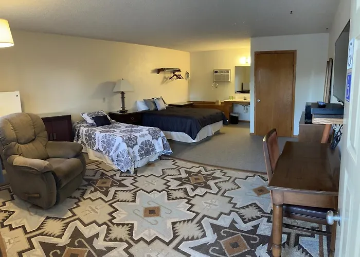 Furnas County Lodging