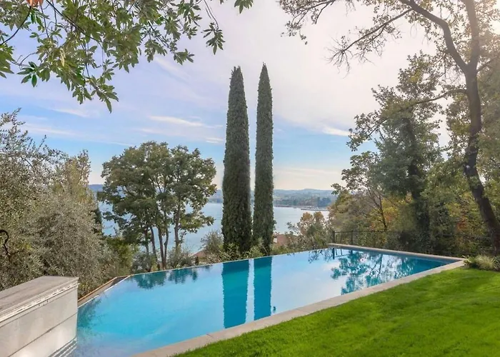 Villa Michelle Amazing View Pool Beach Front