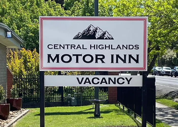 Central Highlands Motor Inn