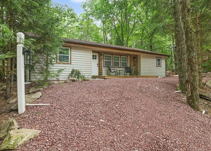 Whiskey Pines Retreat! Single Level Home, Outdoor Firepit, Ac, Bbq! Sleeps 9 In Lake Harmony!