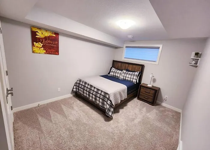 Deluxe 2 Bedroom Suite With*Netflix/Cable/Prime