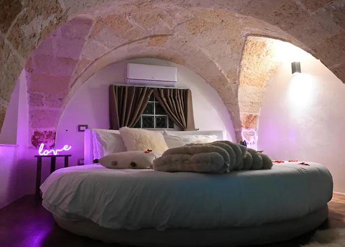 Suite Cavour Exclusive House Private Luxury Spa - In The Historical Center