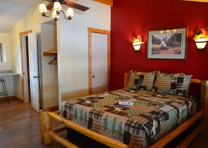 Nine Pines Motel