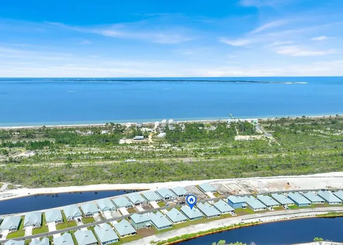 Fall Deals + Snowbird Rates | Coastal Stay Near The Beach