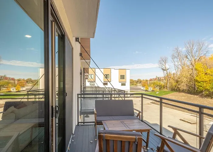Centralpark Townhome B10