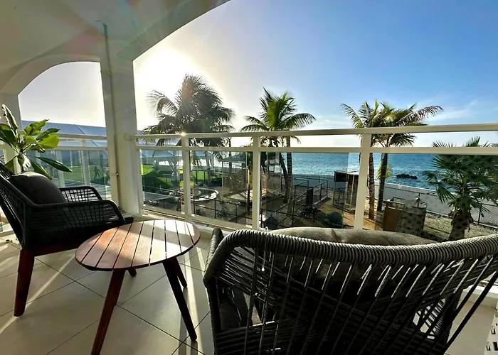 Maho Beach Bright Studio, Ocean View