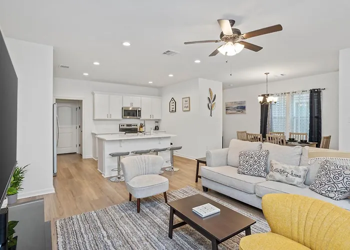 Chic Townhouse By Lsu