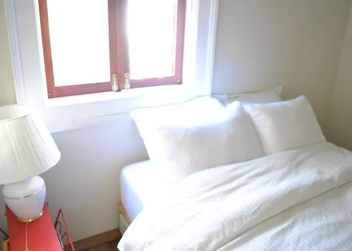 Maris , Greek House @ City Center Alsancak