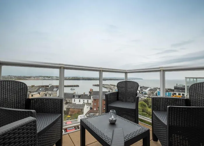 Harbour View Apartment - Fantastic Sea Views Over Portrush Harbour