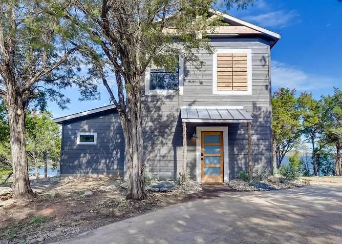 Modern Graford Cabin: Walk To Possum Kingdom Lake!