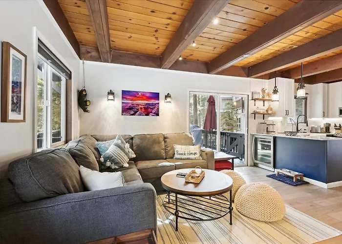 Cobalt Cabin - Beautifully Remodeled 3Br With Private Hot Tub, Fireplace And Dogs Ok