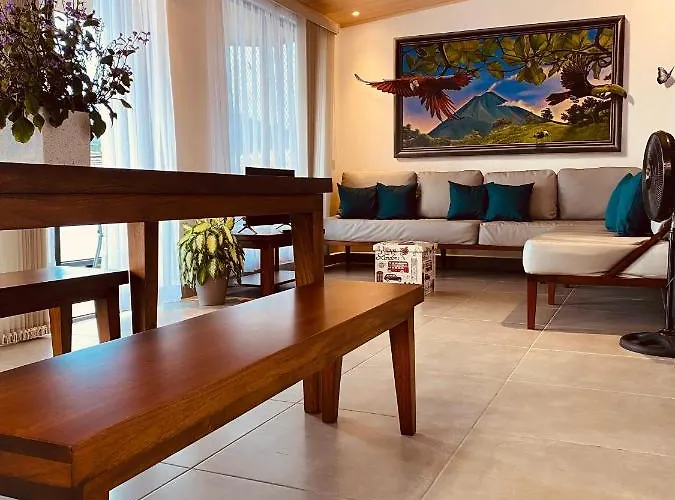 Casa Macaw