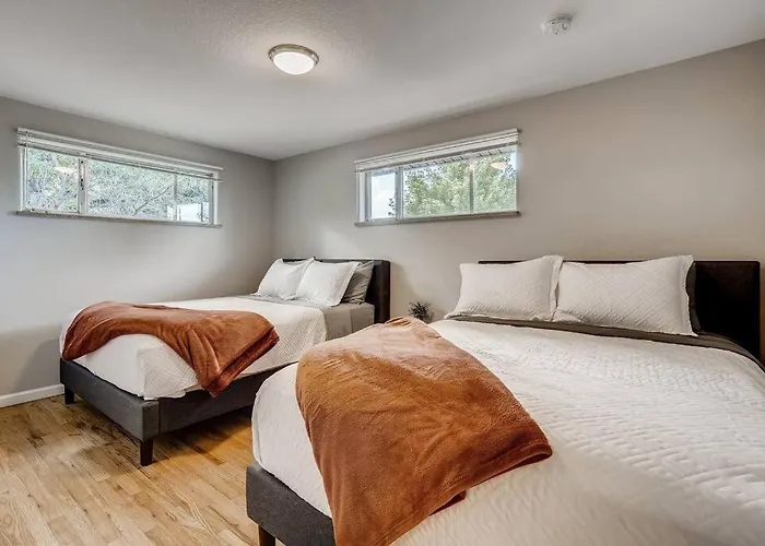 Close To Denver & Golden - Perfect For Groups