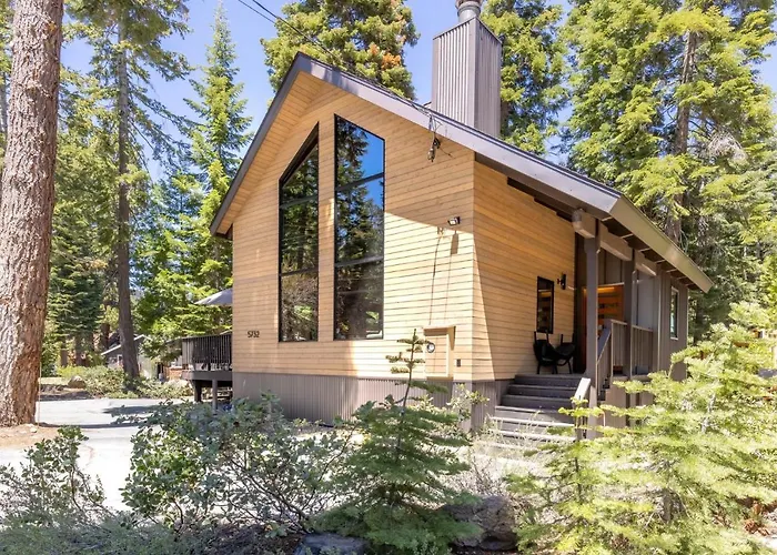 Four Summits- Hot Tub- Pool Table- Short Drive To Ski Resorits