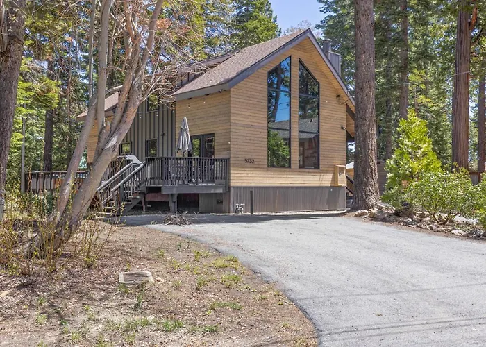 Four Summits- Hot Tub- Pool Table- Short Drive To Ski Resorits