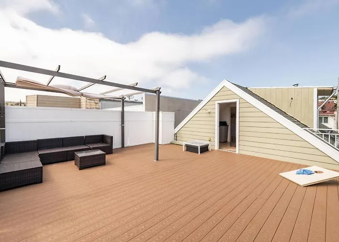 Modern 4Br Upper Unit Private Rooftop 30 Days