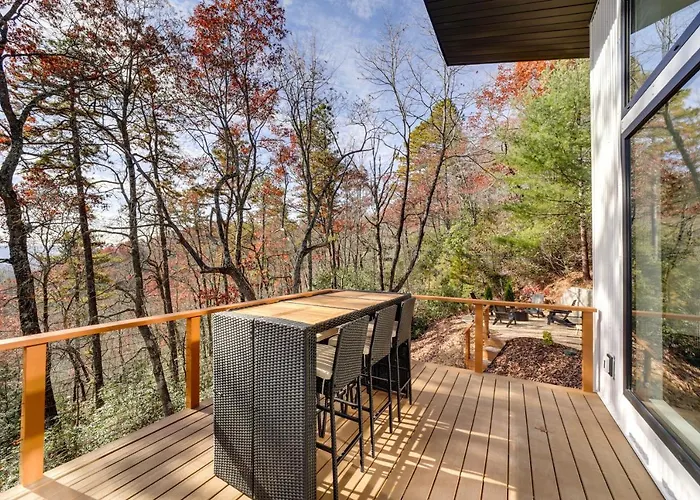 Modern Mountain-View Sanctuary In Pisgah Forest