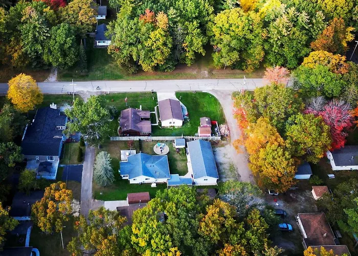 Lovely Au Gres Cottage W/ Hot Tub: Walk To Beach!