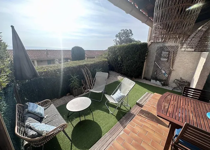 Appartement T2 proche mer avec piscine et parking - FR-1-768-23