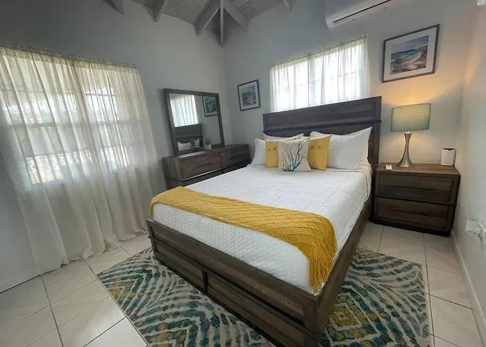 Unwind At Idyllic Escape!