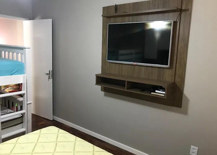 Apartamento 1 dormitório, confortável, no centro de Capão da Canoa a 1 quadra do mar