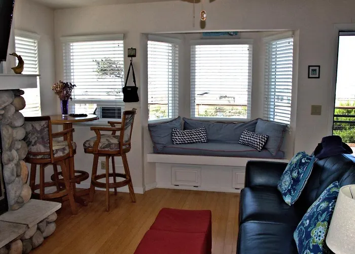 2116 Windsor Blvd. Marine Terrace