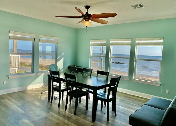 Oceanfront Home Near Hollybeach